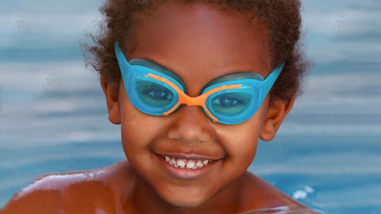 Child at VU swim school