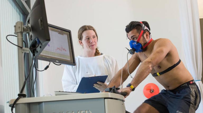  Students and researchers work in the Exercise Physiology Lab at Footscray Park.